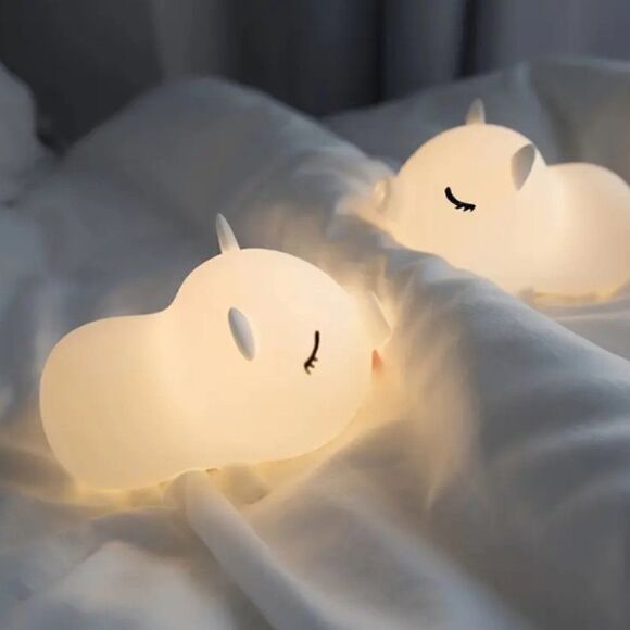 NEW Cute Piggie Night Light! So Adorable Soft White Light Oink! - Picture 2 of 4